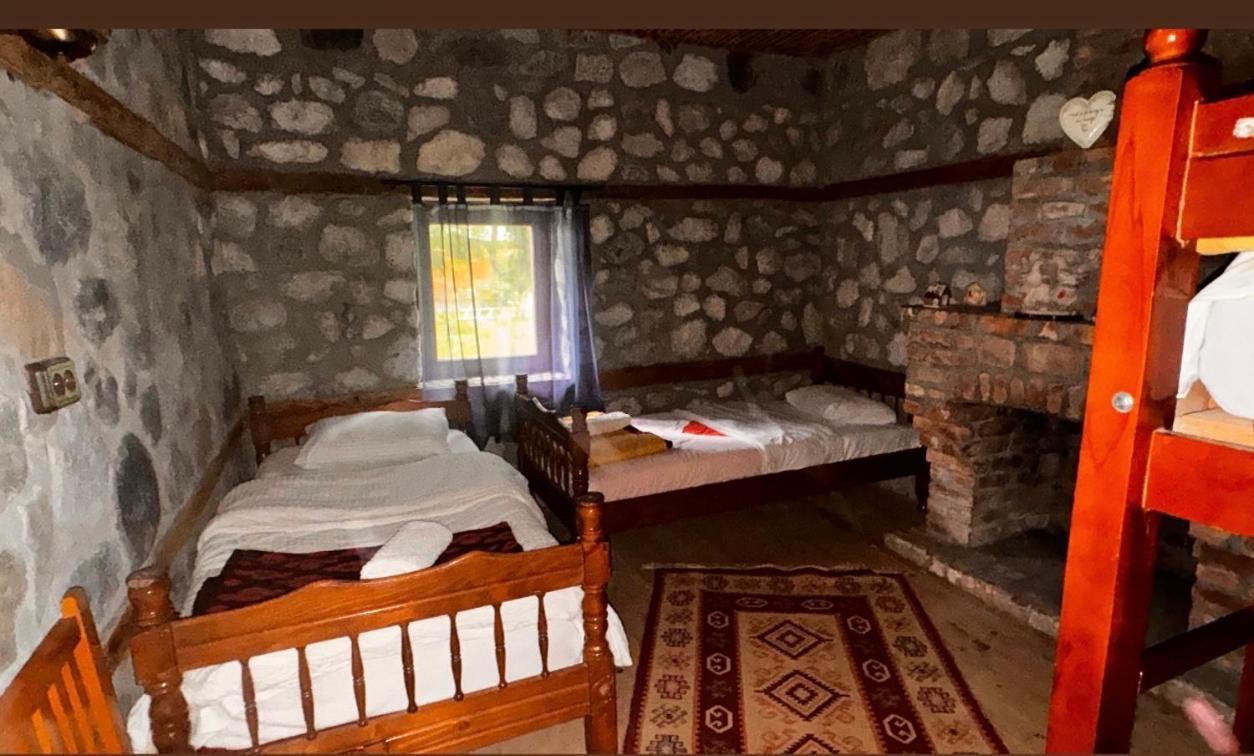 Guest House Hyrmet Demushi Valbonne Exterior foto